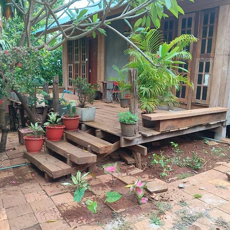 Apartamento Familyhouse & Trekking Banlung Exterior foto